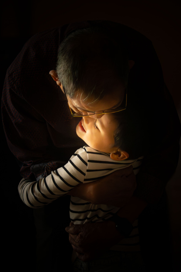 Papi avec les petits enfants